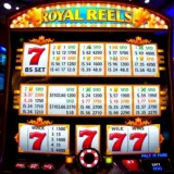 Visual representation of payout structure and winning combinations in Royal Reels